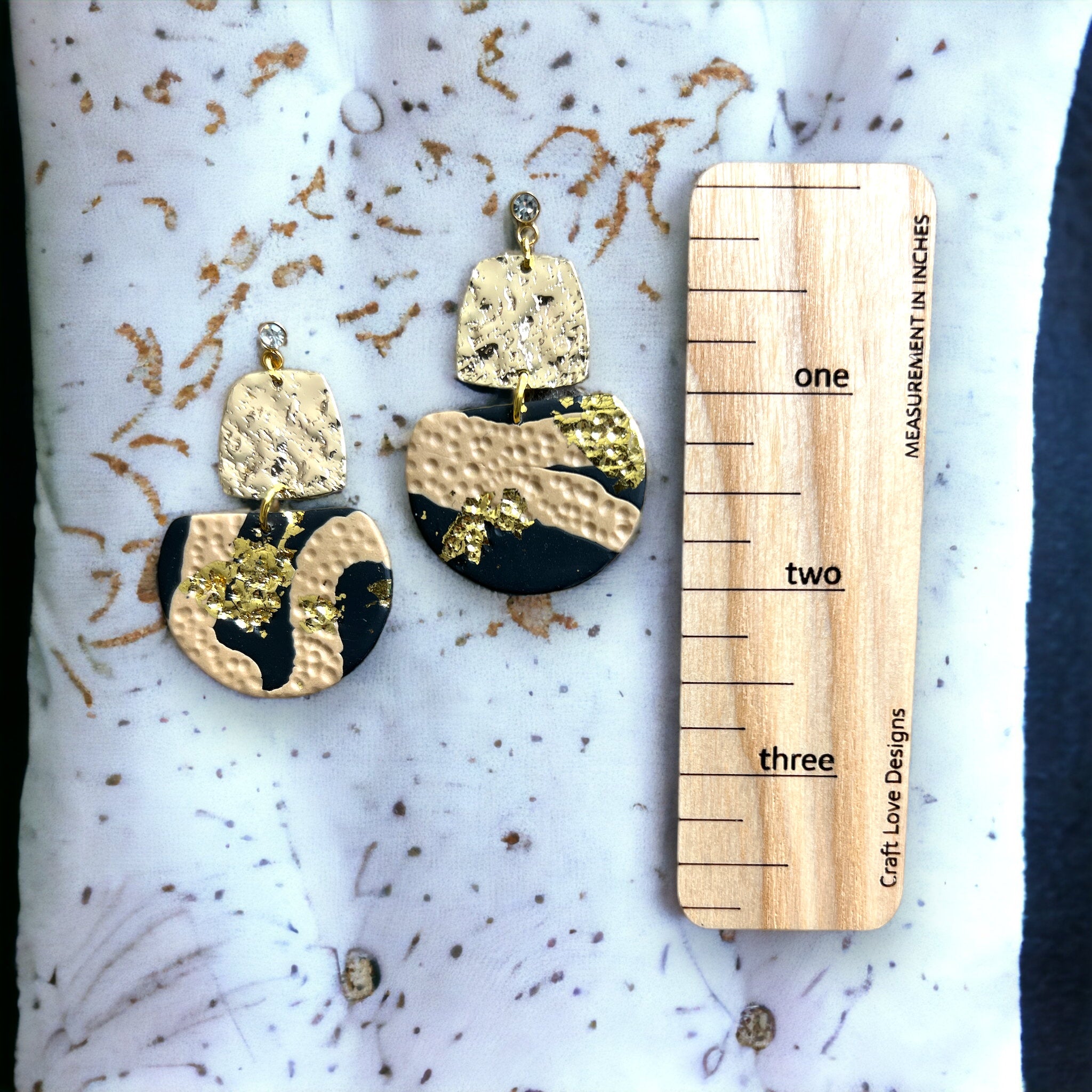 Beige & Black Flat Top Circle Dangle Earrings
