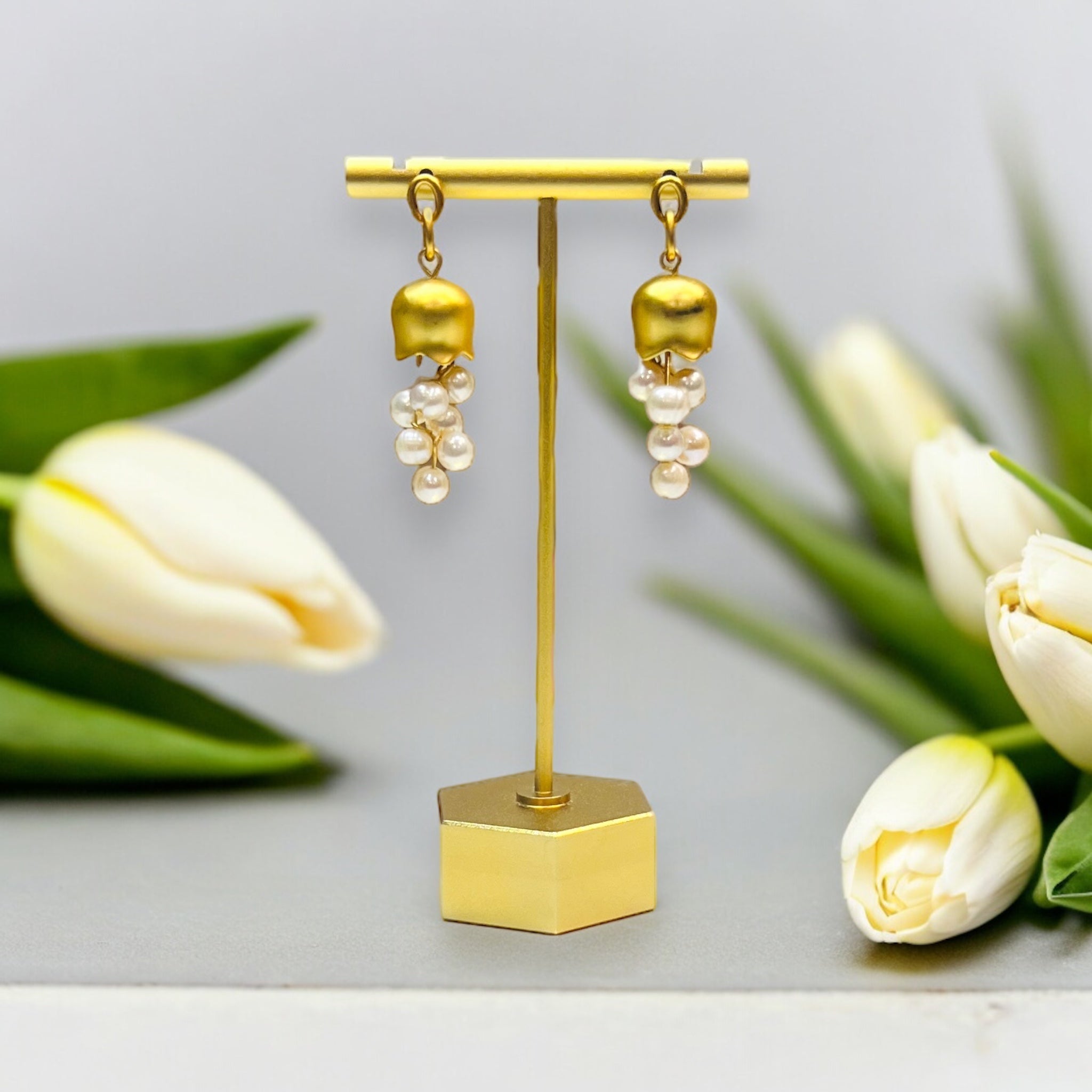 Gold Bellflower Pearl Earring