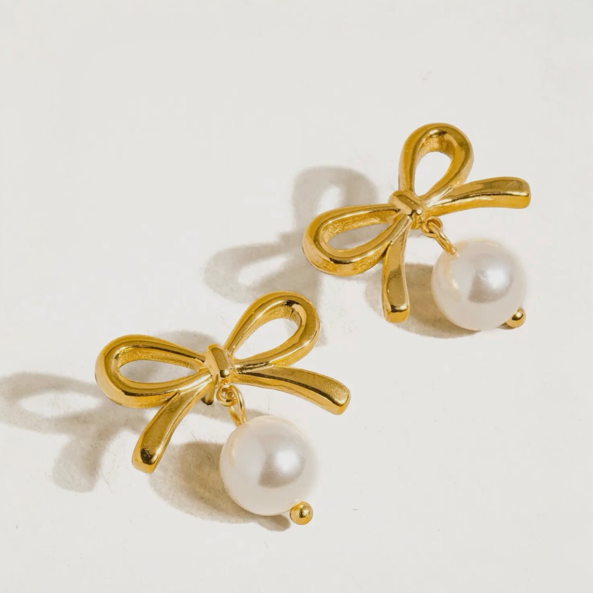 Bow Pearl Earring - Dainty and Elegant